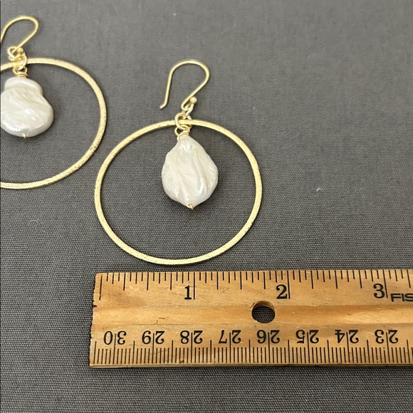 Gold Hoop Earrings with Pearl Drops - Picture 5 of 8